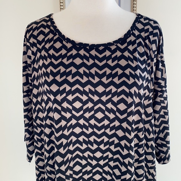 • Lularoe Irma Top • - Picture 2 of 5